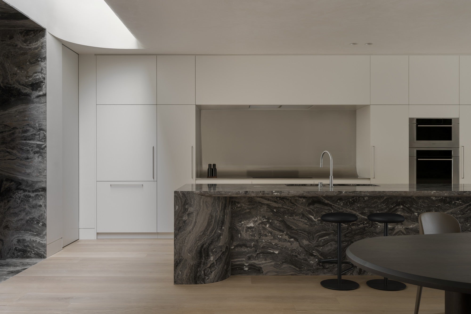 Bungalow N by CJH Studio