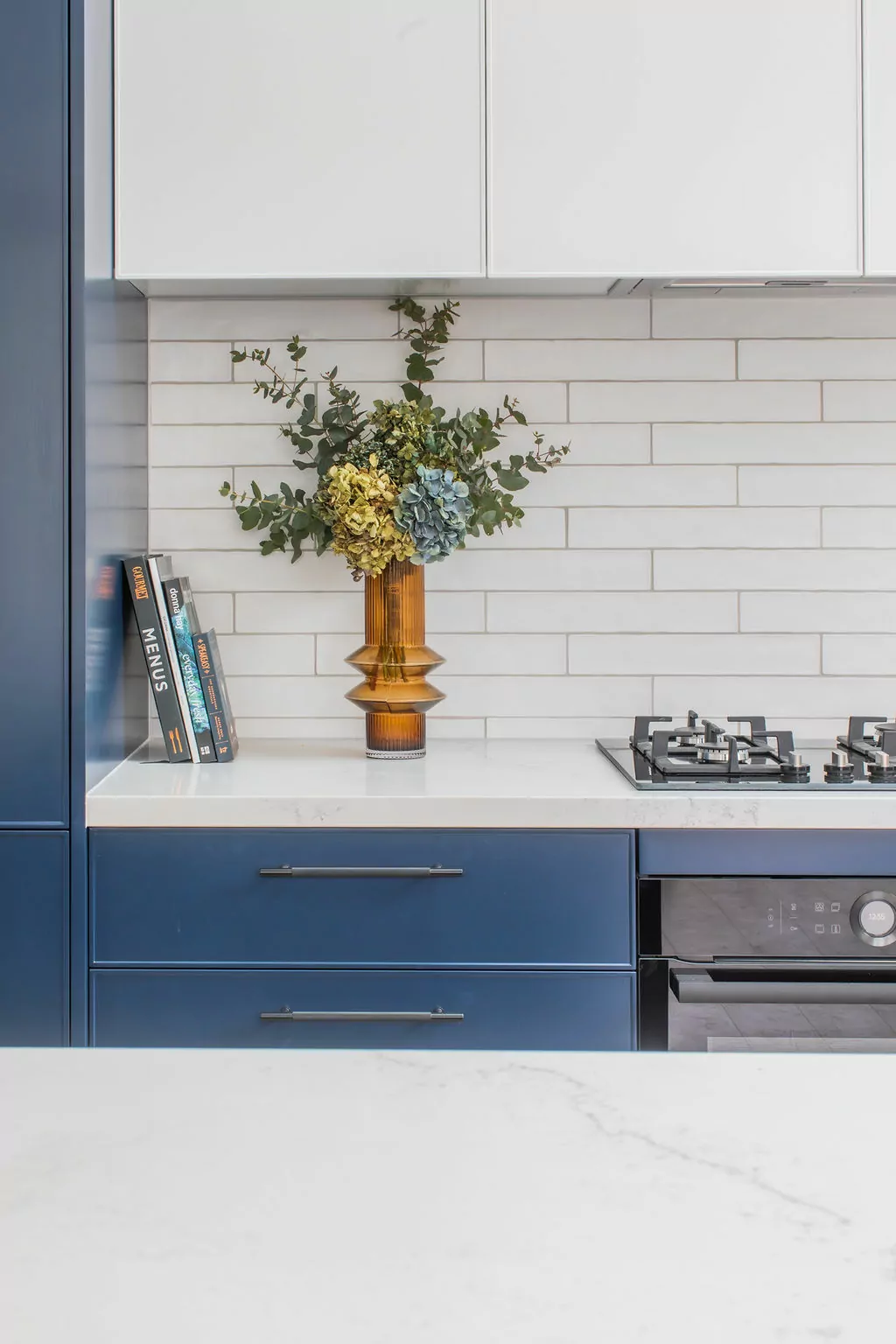 Modern and Blue | Kitchen Project - Castella | Fine Interior Handles